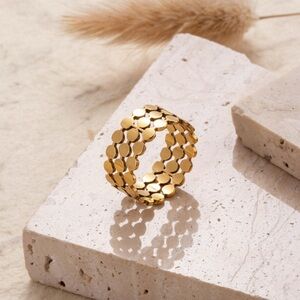 Elegant Gold-Tone Women's Ring